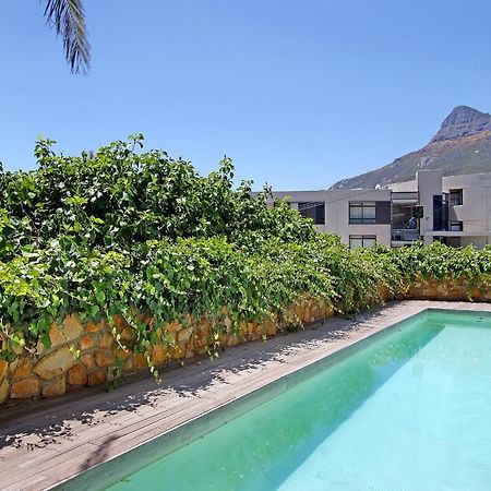 The Rocks Villa Camps Bay Екстериор снимка