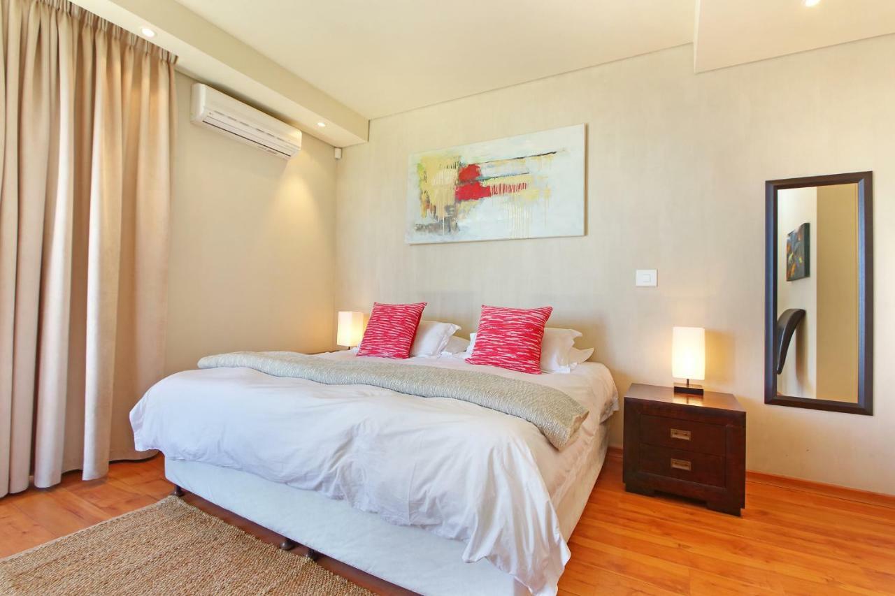 The Rocks Villa Camps Bay Екстериор снимка